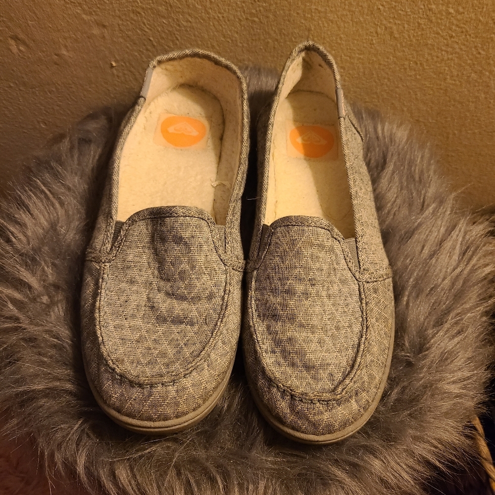 Roxy Minnow Wool Shoes Size 9